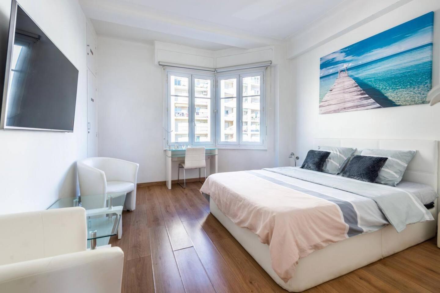 Modern Sea View Apartment On Promenade Des Anglais Nice Exterior photo