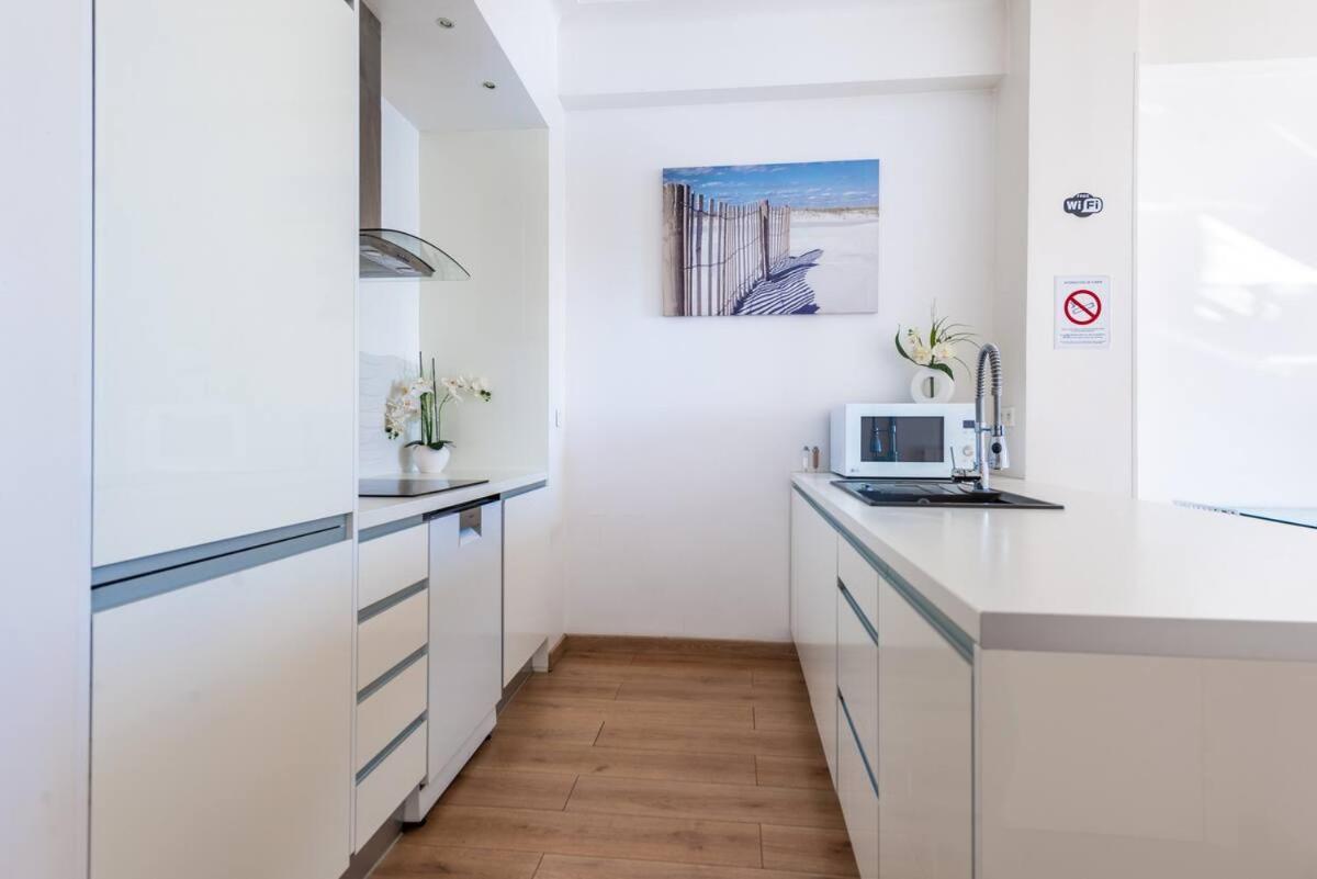 Modern Sea View Apartment On Promenade Des Anglais Nice Exterior photo